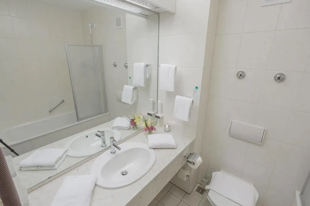 Arotel Best Living Nuernberg 3*, Nürnberg